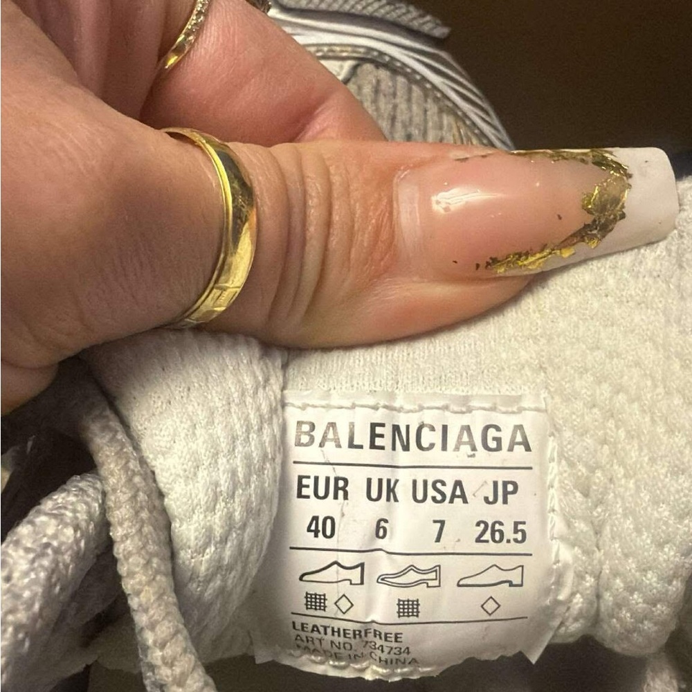 Balenciaga Cream and Gray Athletic Shoes - Picture 5 of 6